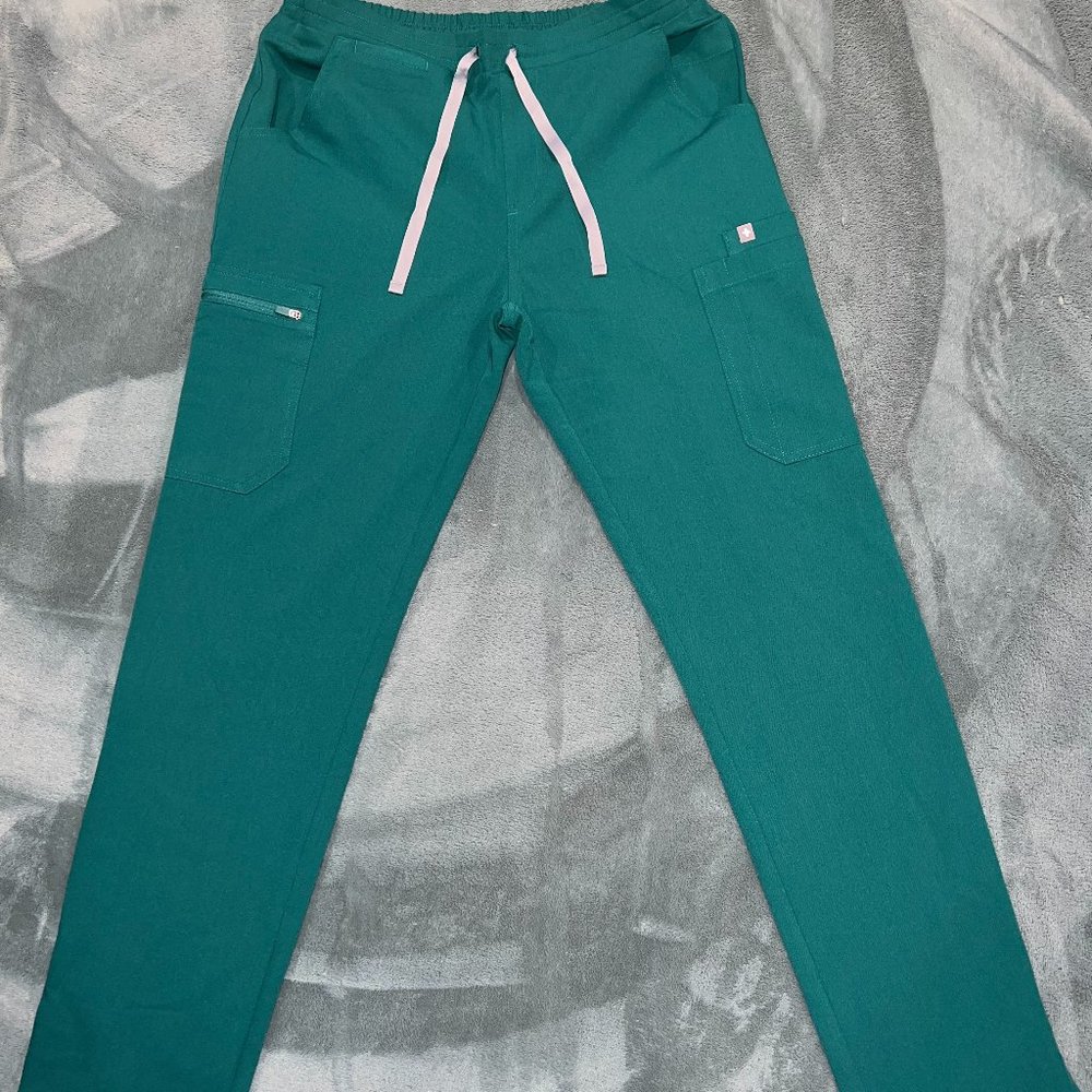 Figs scrub pants, Hunter Green, Brand New, Never Worn